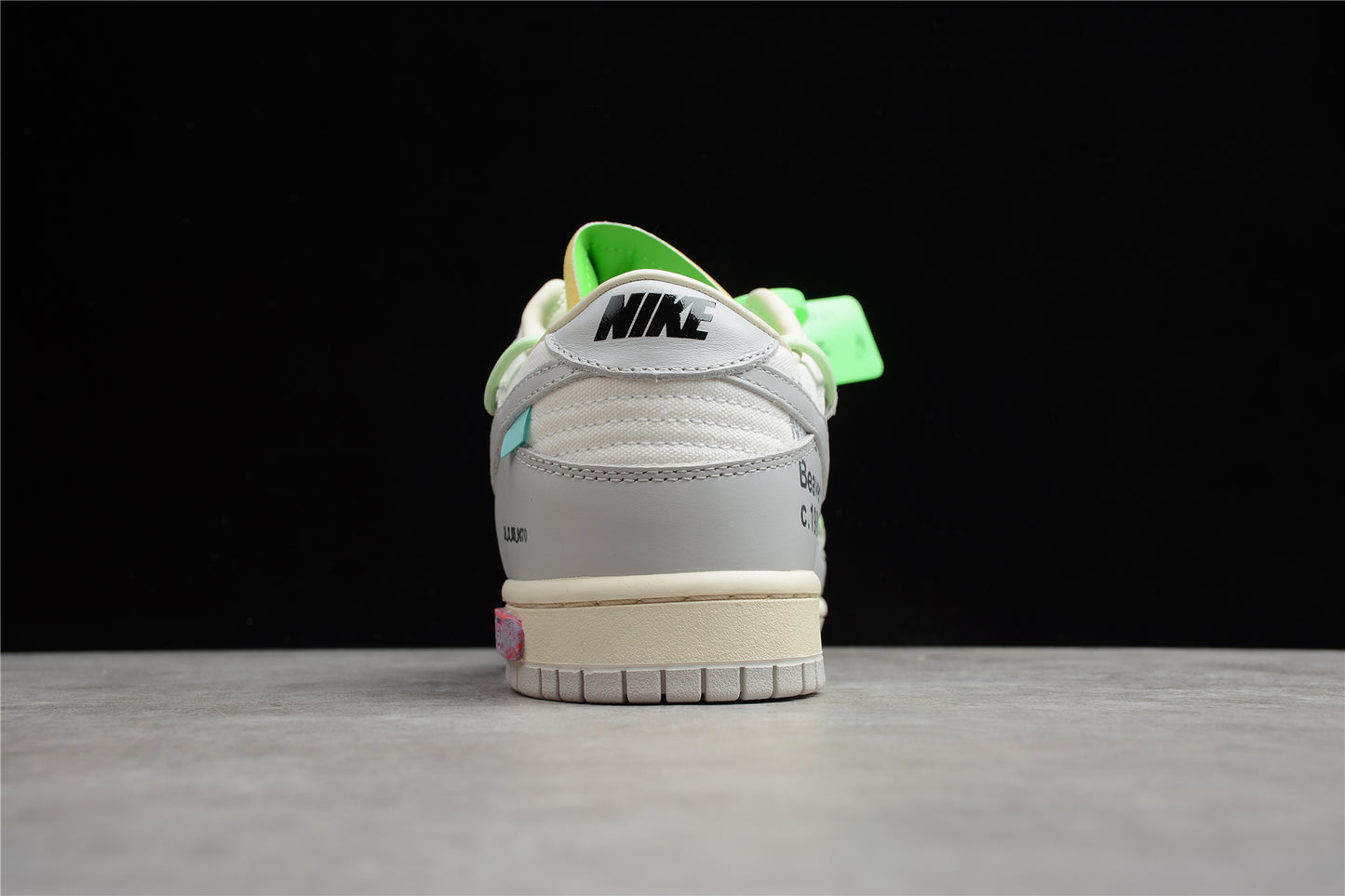 Off-White x Nike Dunk Low - gris